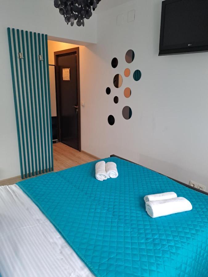 Alexander House Hotel Deva Bagian luar foto
