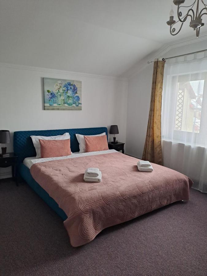 Alexander House Hotel Deva Bagian luar foto