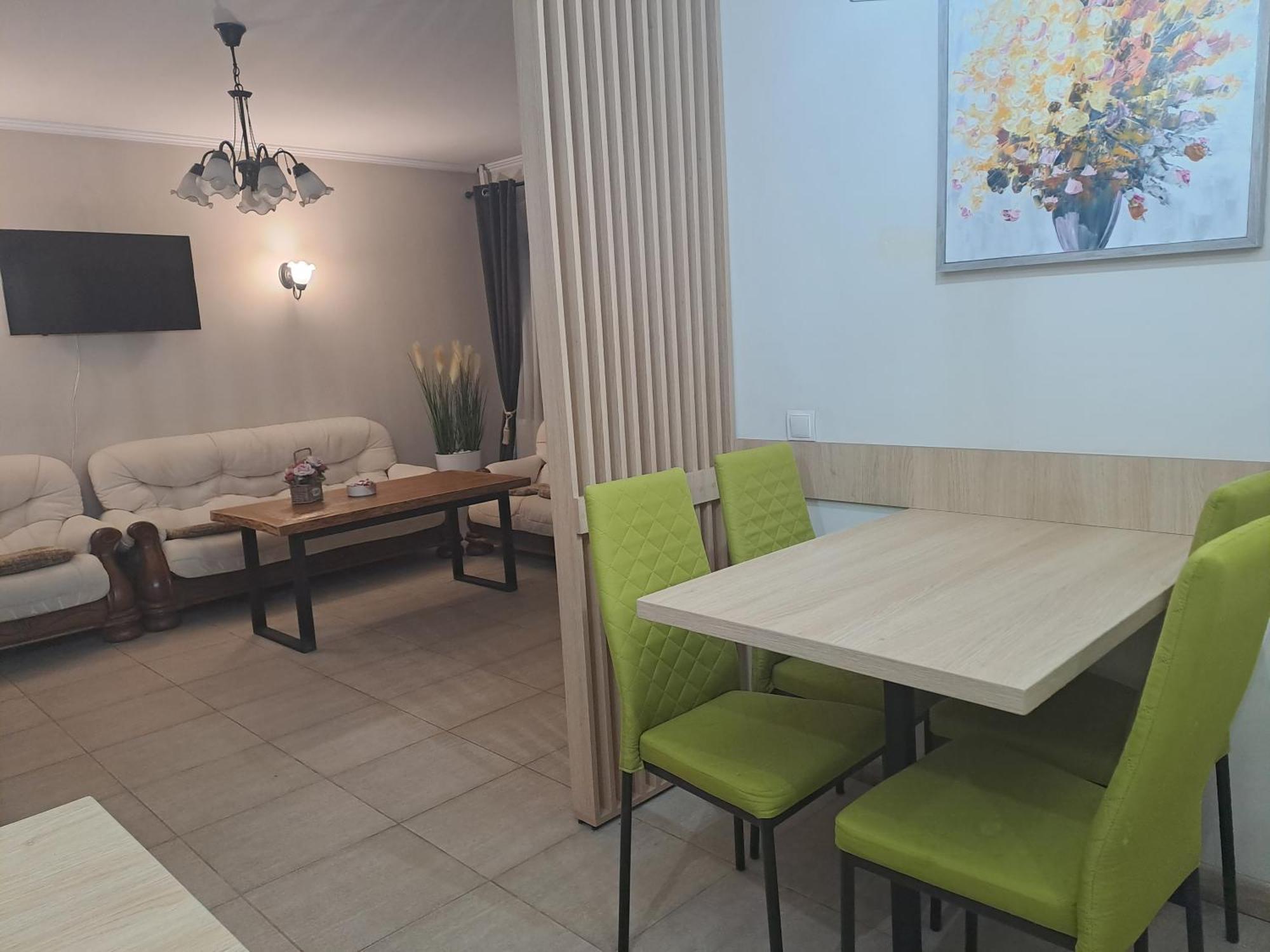 Alexander House Hotel Deva Bagian luar foto