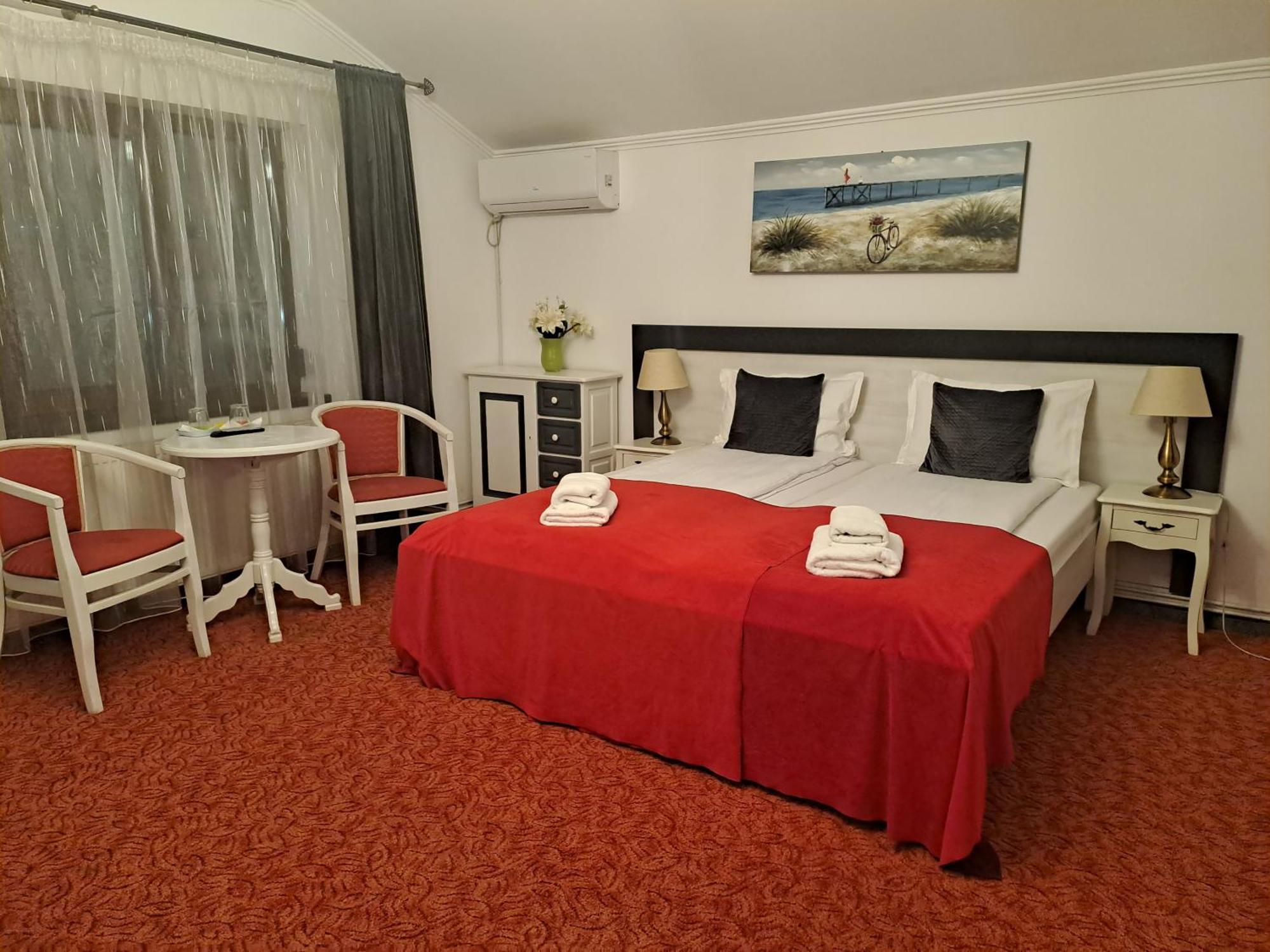Alexander House Hotel Deva Bagian luar foto