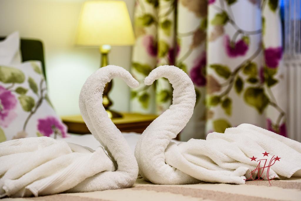 Alexander House Hotel Deva Bagian luar foto